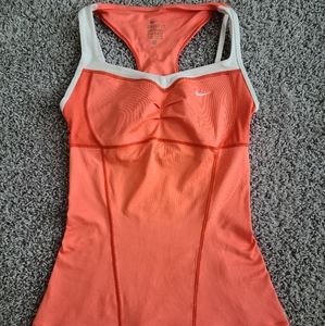 Nike Women's Dri-FIT training top size: XS Never u